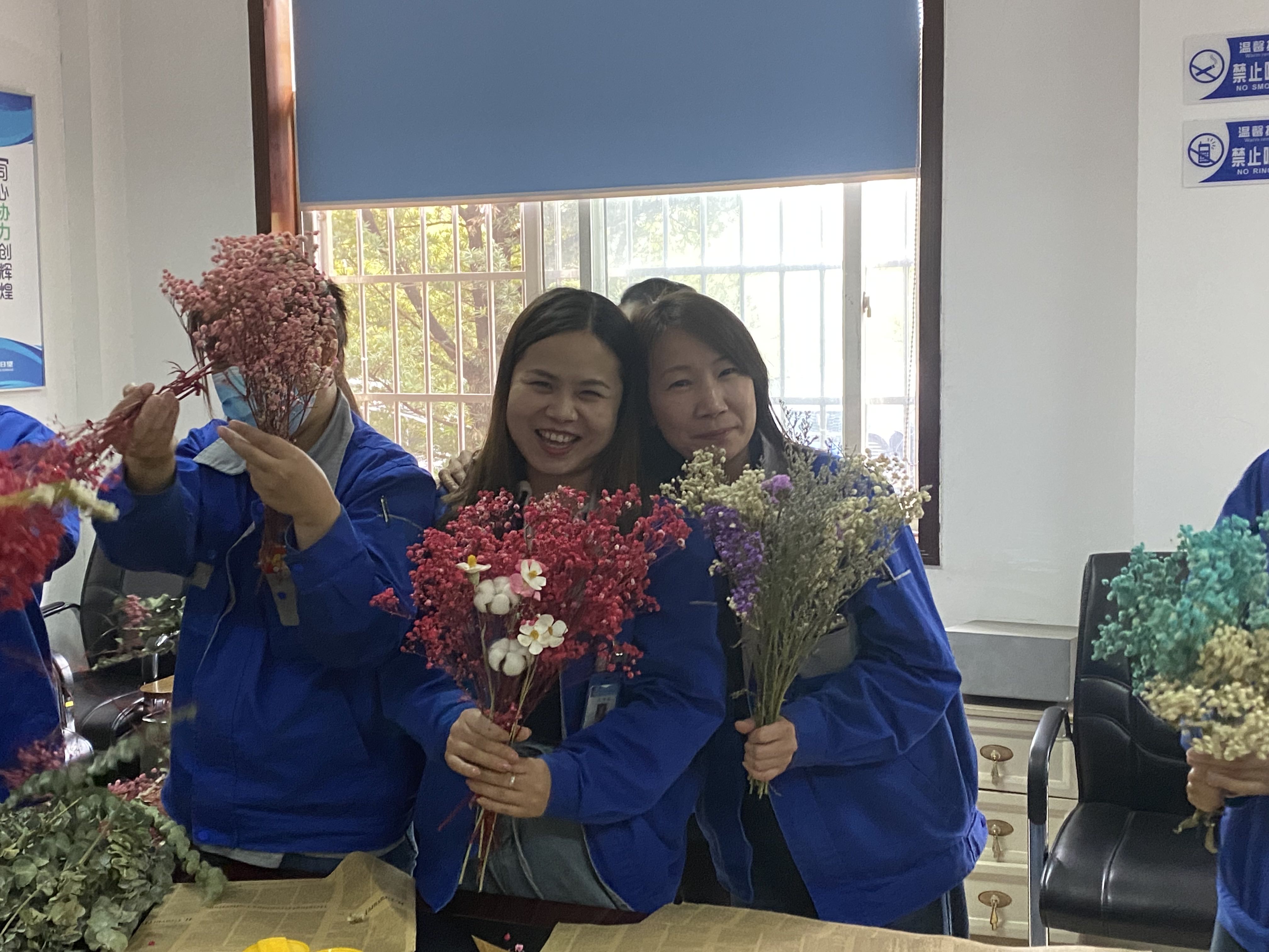 leyu乐鱼·官方web站登录入口-乐鱼(中国)
,宏明日望,株洲电子科技,湖南电容器,株洲电容器,电容器