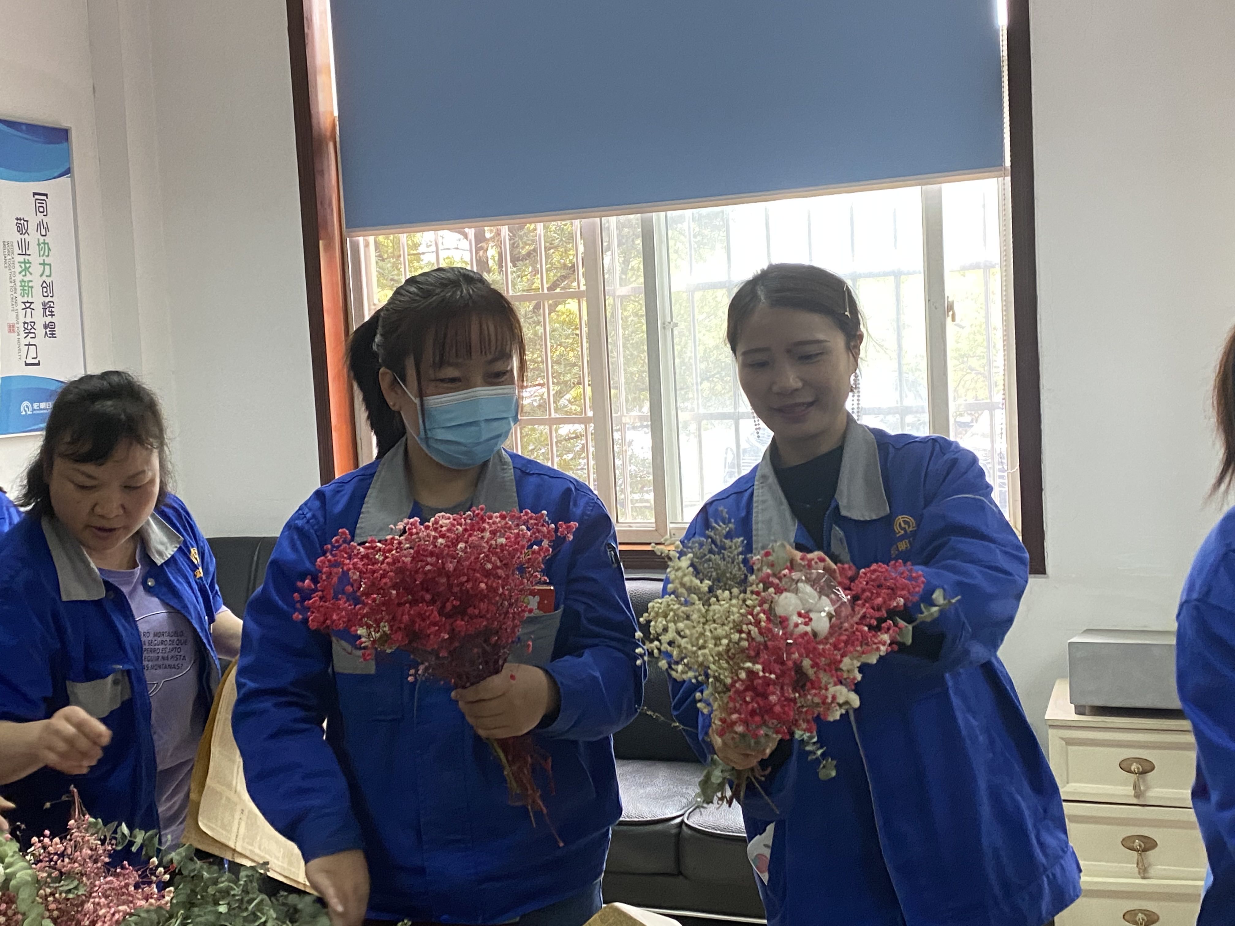 leyu乐鱼·官方web站登录入口-乐鱼(中国)
,宏明日望,株洲电子科技,湖南电容器,株洲电容器,电容器